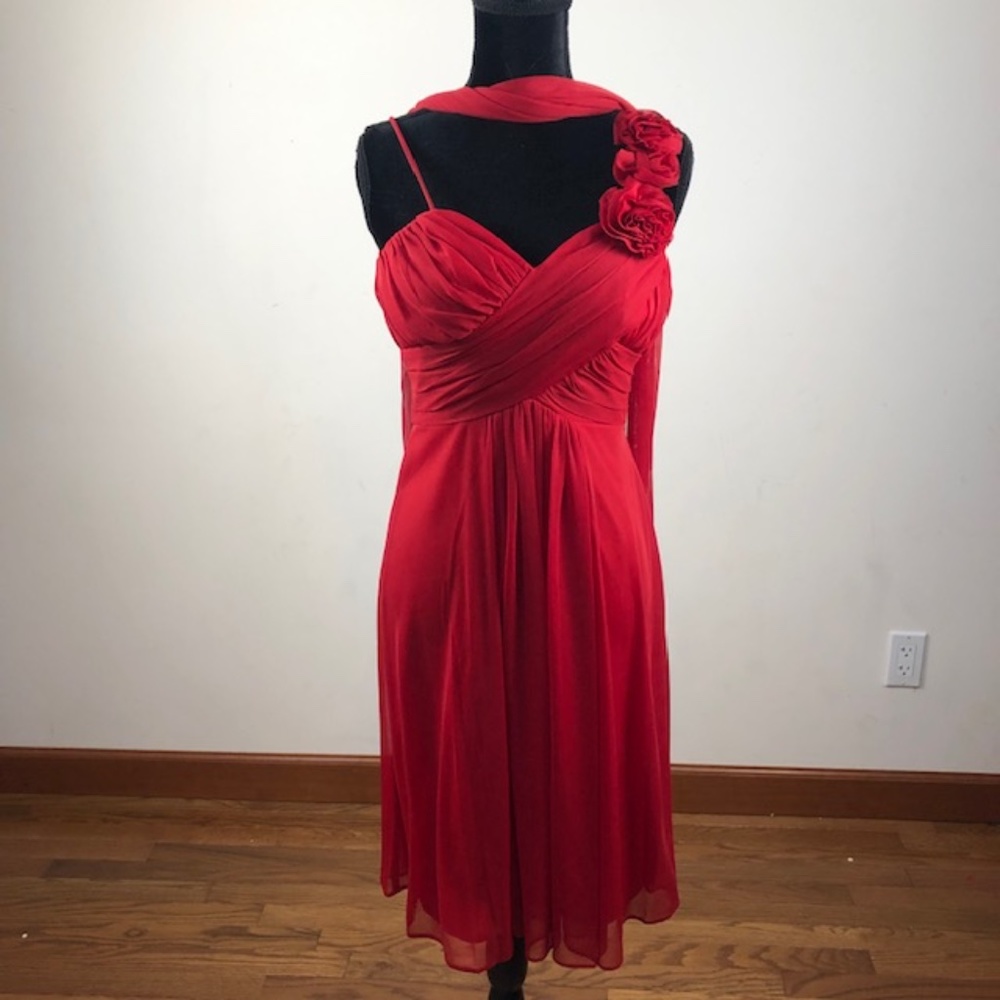 New Cindy Collection short red dress, with spaghetti straps and scarf. Size Smal